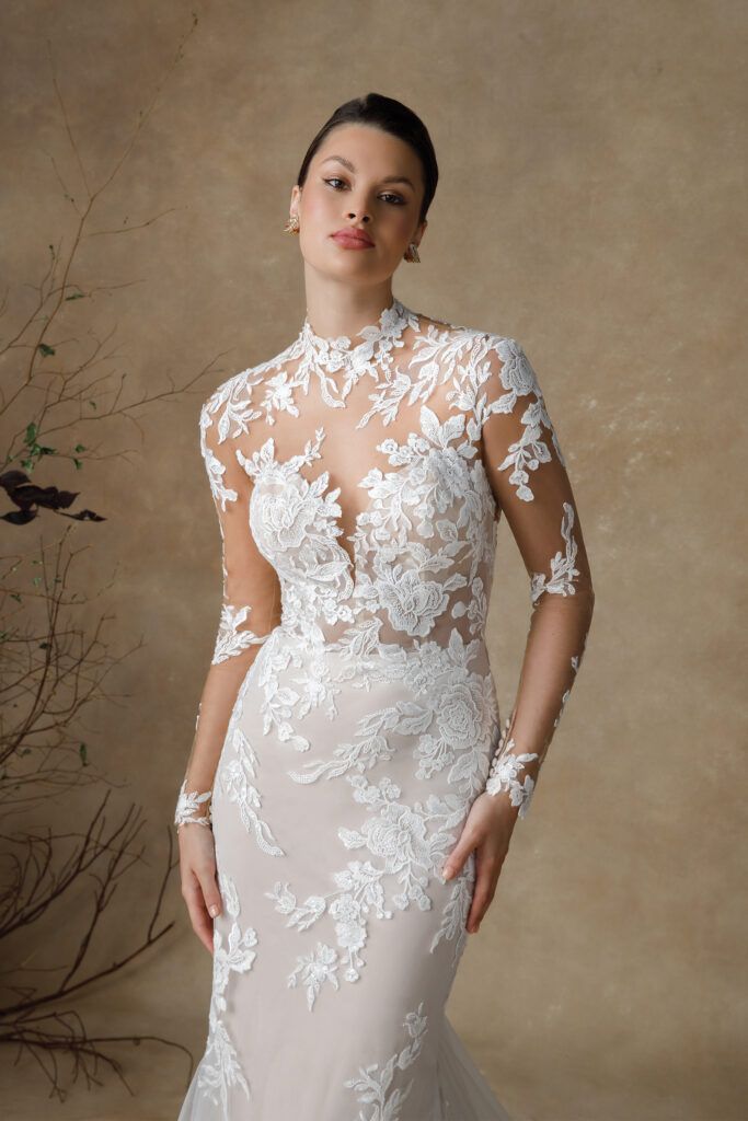 Ryanbem Bruidsjurken voor Bruid Lange V-hals Een lijn Elegante Lange Mouwen Tule Kant Applique Plus Size Bruidsjurk met Trein Champagne Plus 52