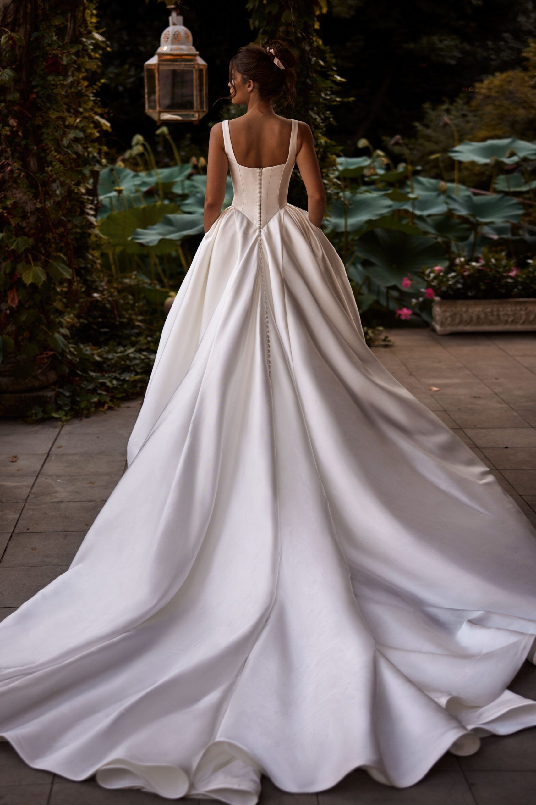 Taft En Tule Ermana Milla Nova Bruidsjurken Trouwjurken Elegant Stijlvol Wedding Fancy Classy 3