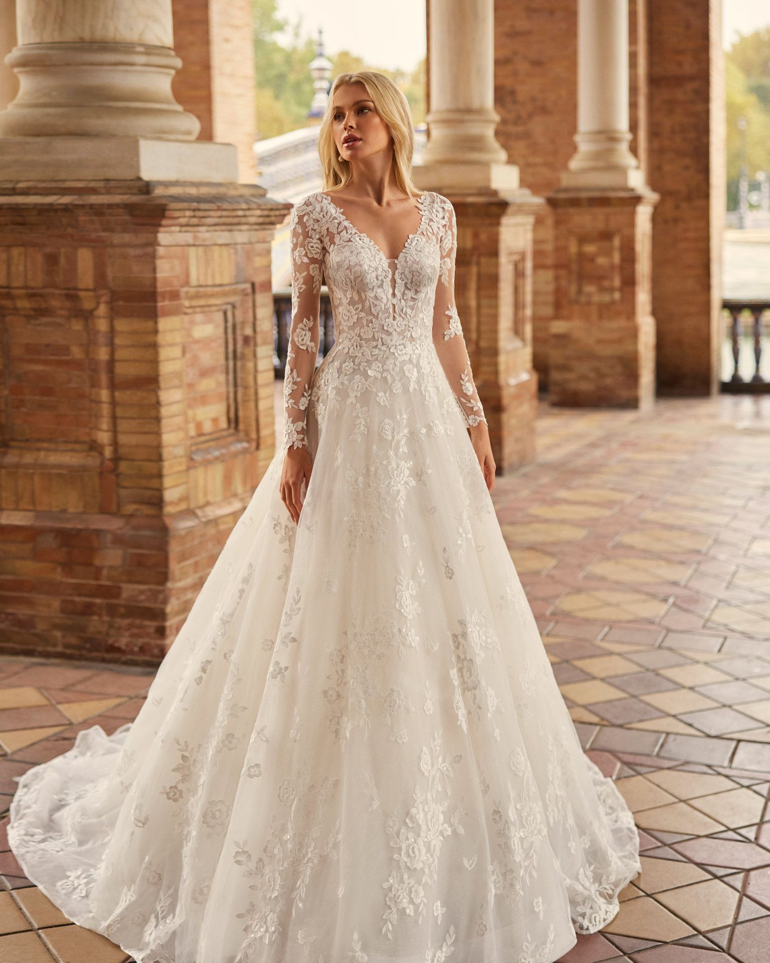 Taft En Tule Katina Rosa Clara Rosa Clara Platinum Select Store Bruidsjurken Trouwjurken Classy Beautiful 3