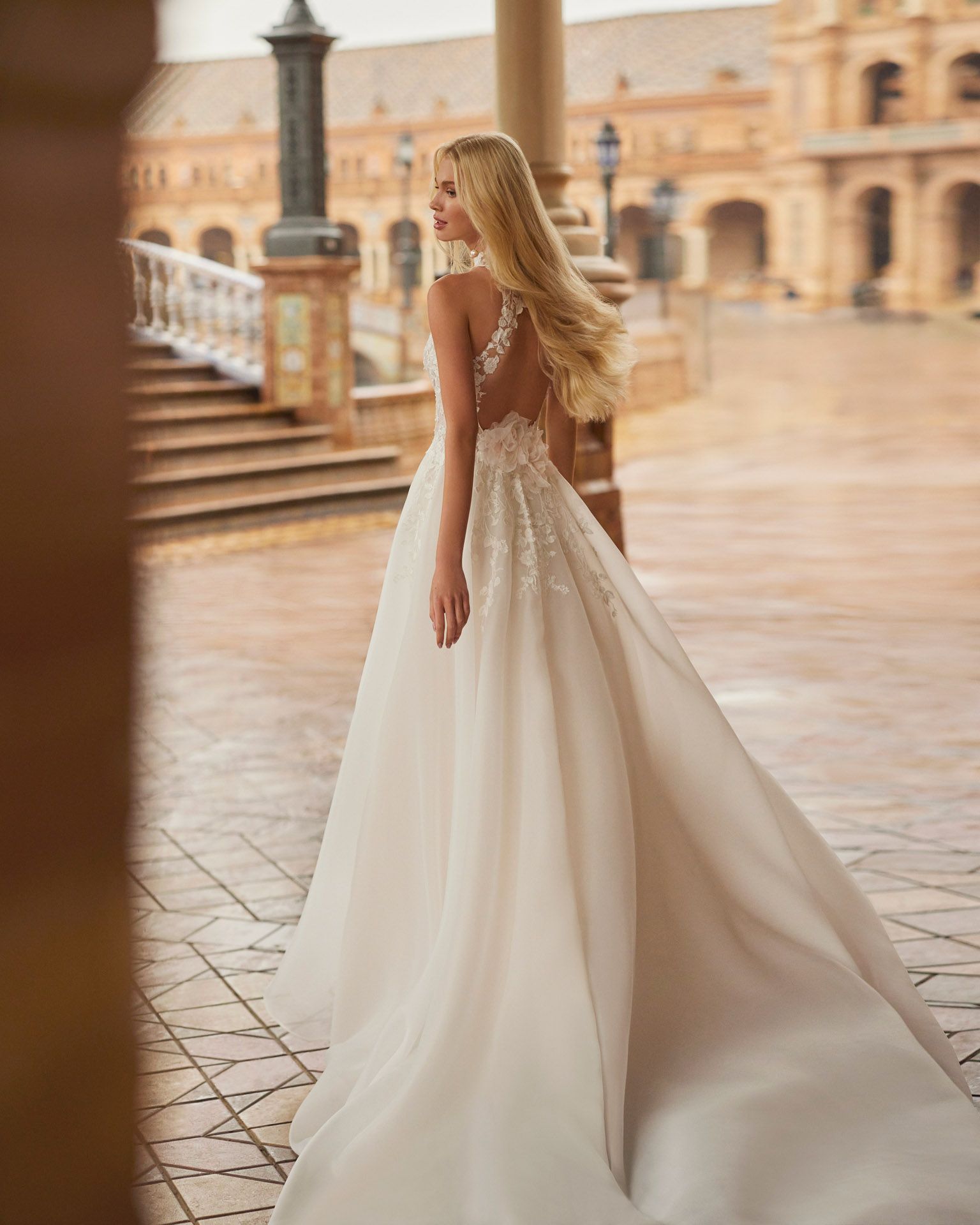 Taft En Tule Kiora Rosa Clara Rosa Clara Platinum Select Store Bruidsjurken Trouwjurken Classy Beautiful 2