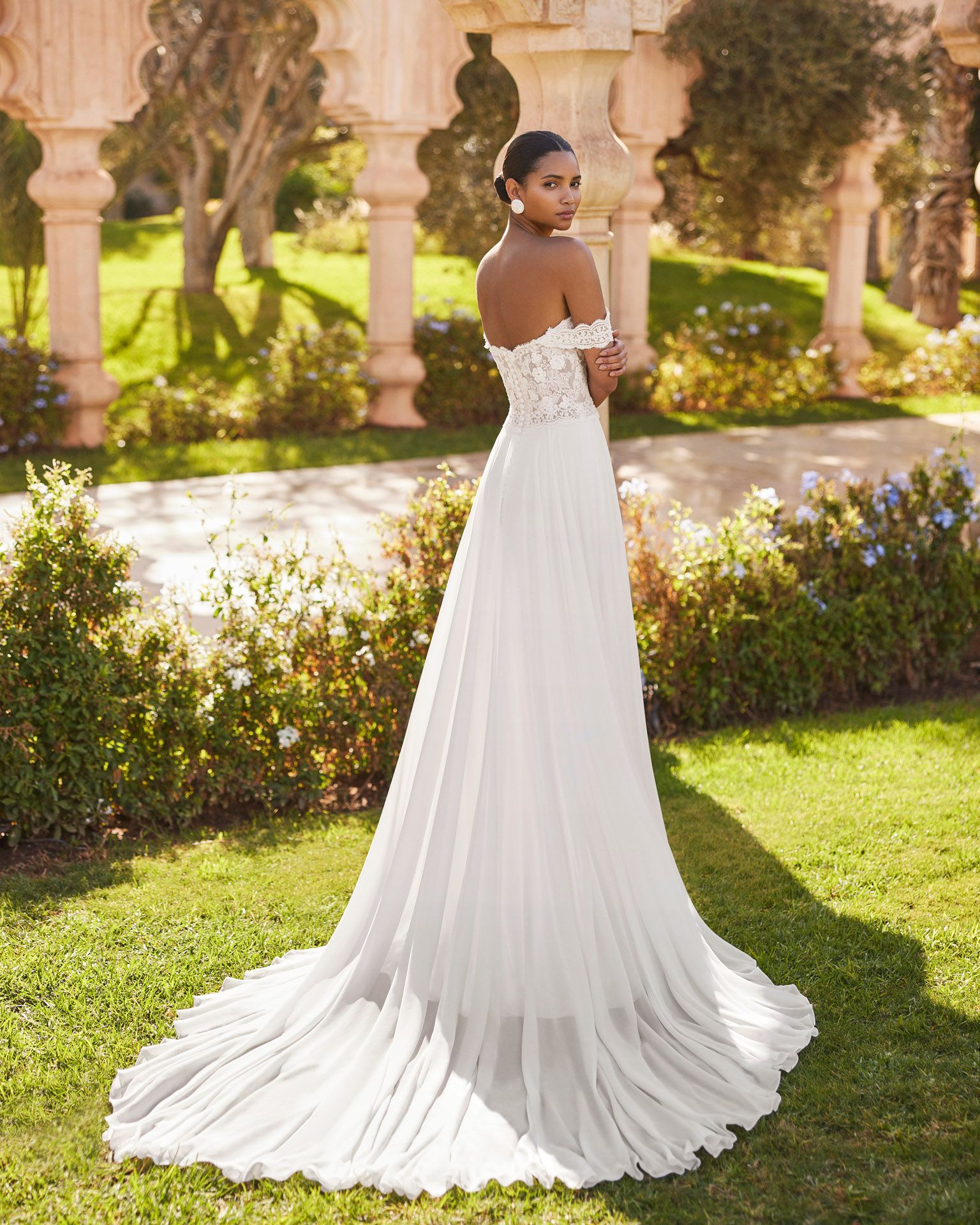 Taft En Tule Obice Rosa Clara Rosa Clara Platinum Select Store Bruidsjurken Trouwjurken Classy Beautiful 1