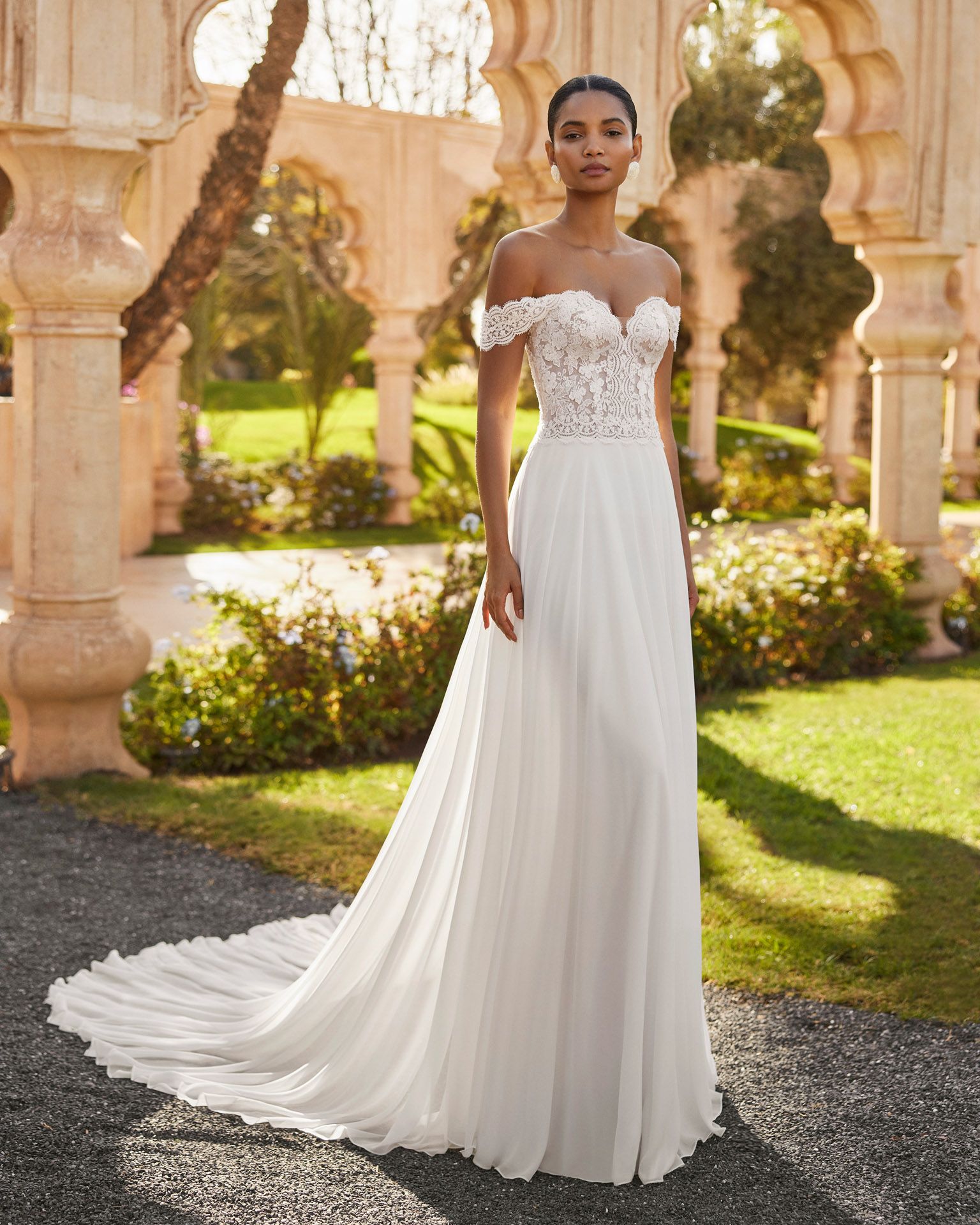 Taft En Tule Obice Rosa Clara Rosa Clara Platinum Select Store Bruidsjurken Trouwjurken Classy Beautiful