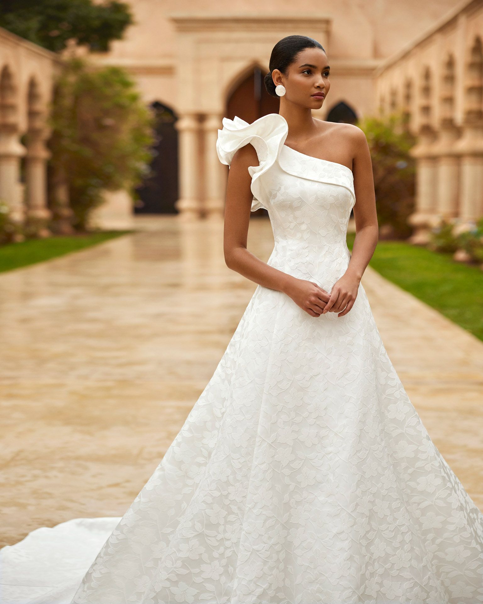 Taft En Tule Opalo Rosa Clara Rosa Clara Platinum Select Store Bruidsjurken Trouwjurken Classy Beautiful 4