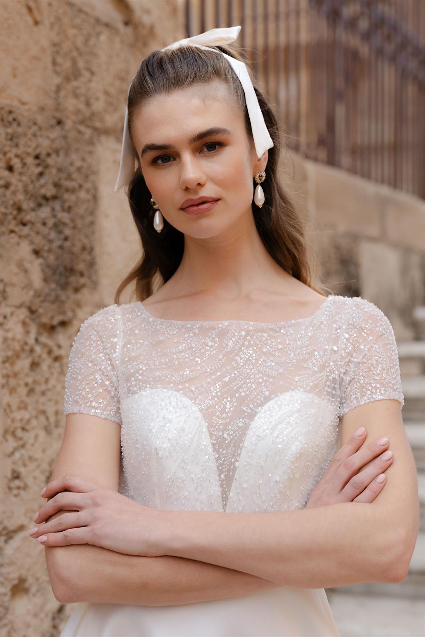 Taft En Tule Ari Marylise Bridal Bruidsjurken Trouwjurken Classy Beautiful