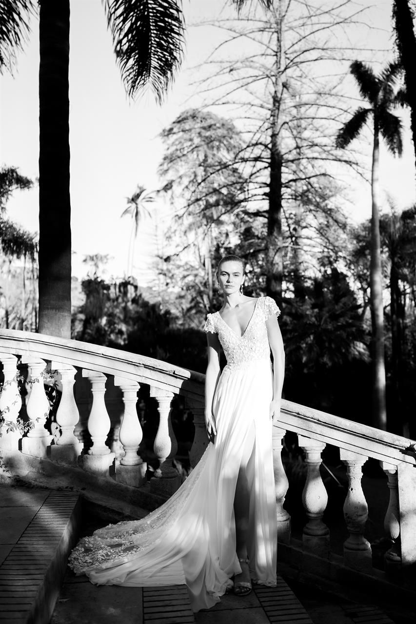 Taft En Tule Kis From A Rose Marylise Bridal Bruidsjurken Trouwjurken Classy Beautiful1