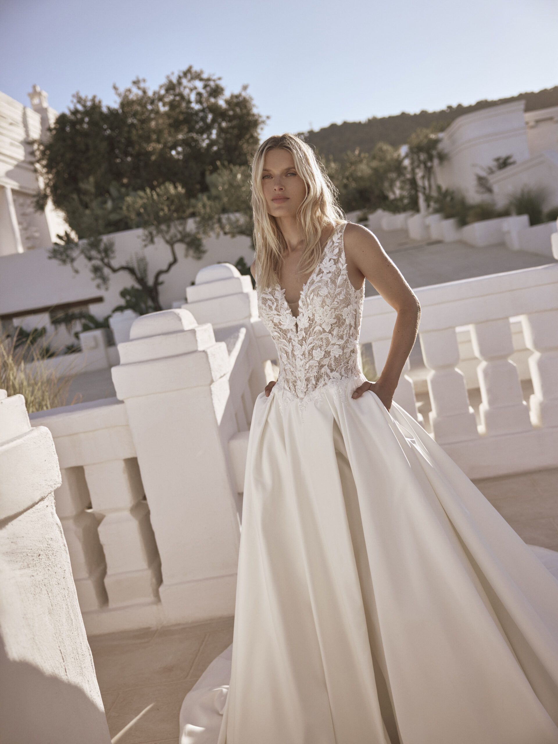 Taft En Tule Leanne Modeca Bruidsjurken Trouwjurken Unique Elegant Simplicity Modern 4