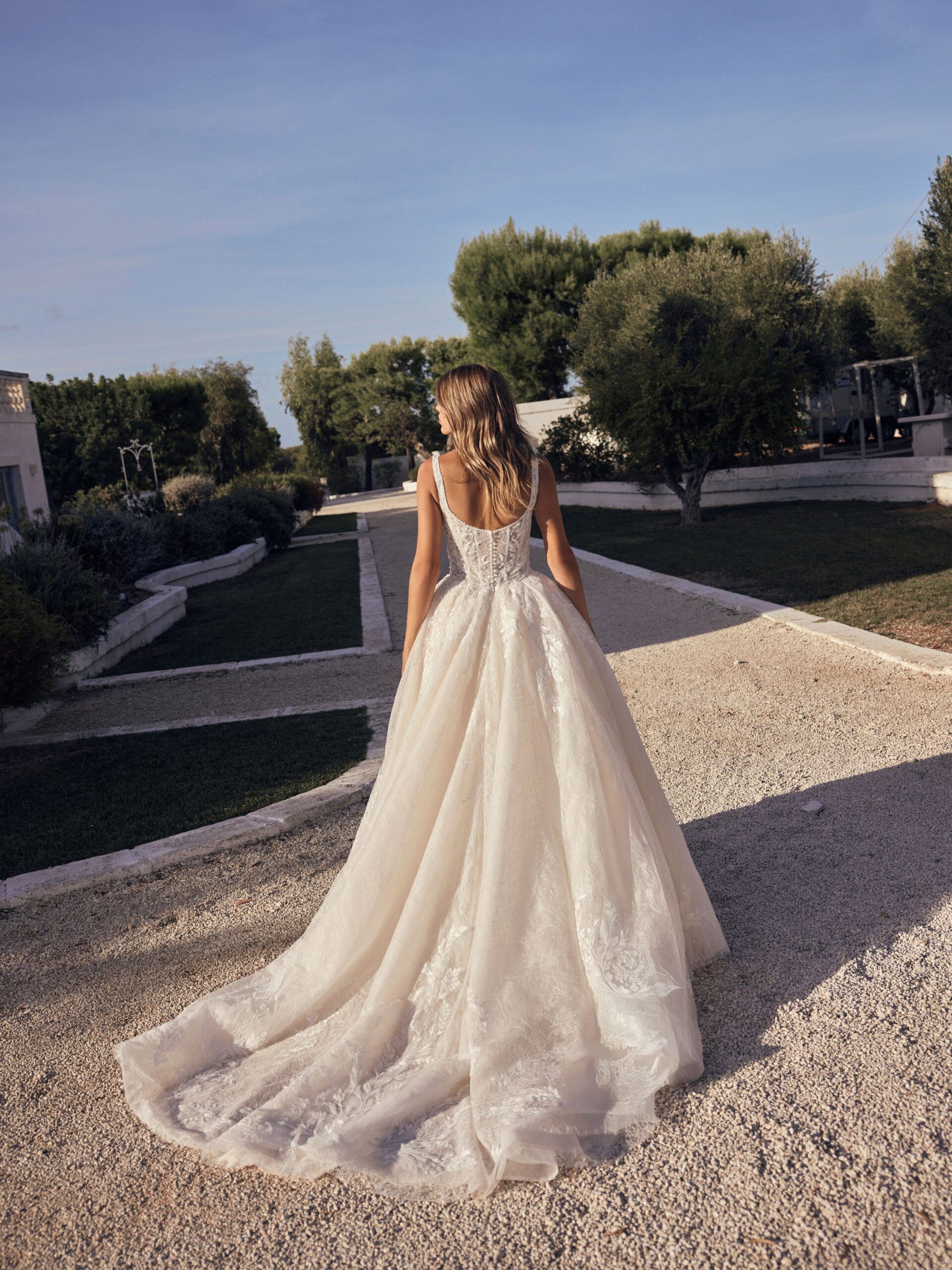 Taft En Tule Lissandra Modeca Bruidsjurken Trouwjurken Unique Elegant Simplicity Modern 1