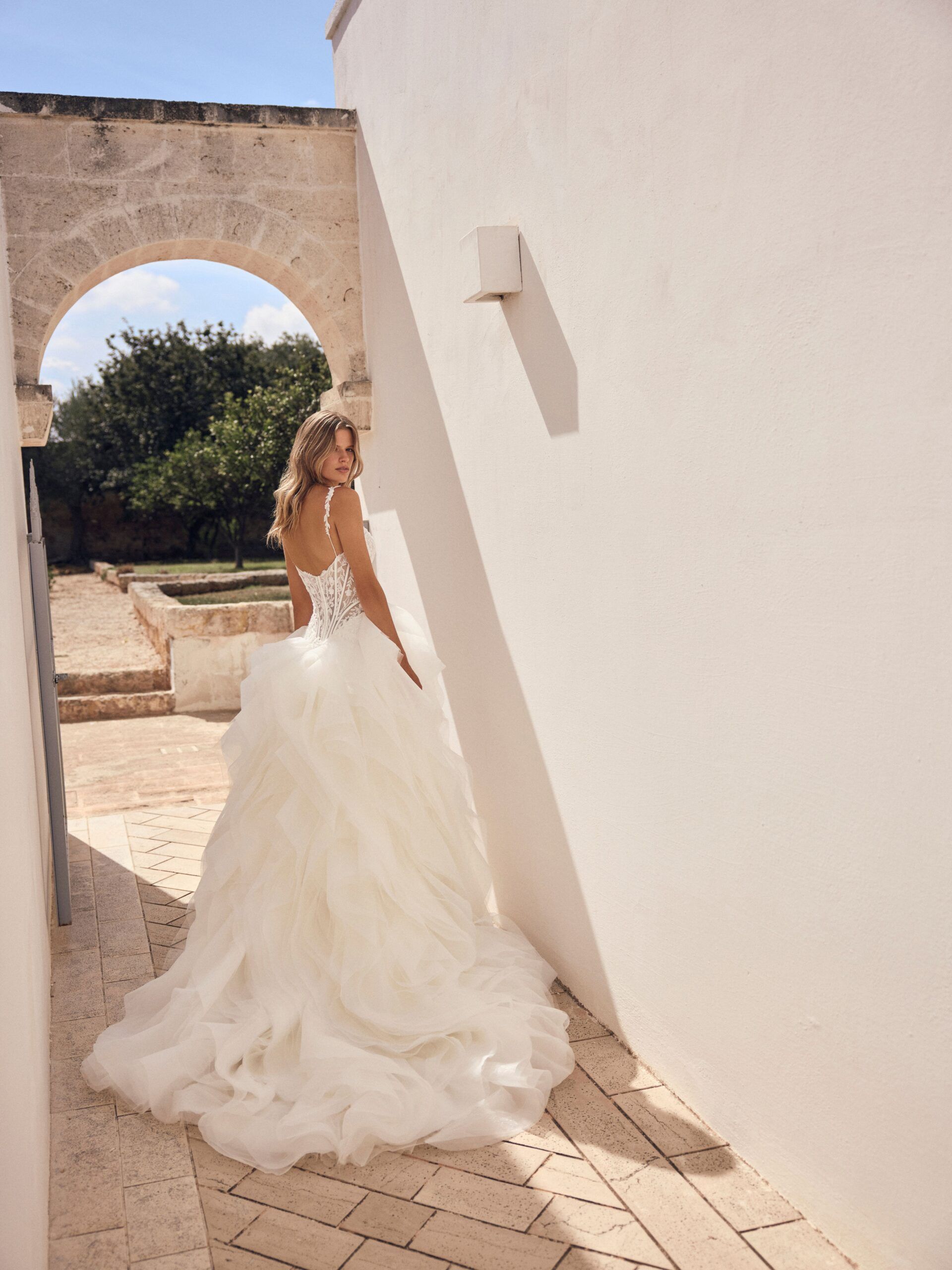 Taft En Tule Lysette Modeca Bruidsjurken Trouwjurken Unique Elegant Simplicity Modern 3
