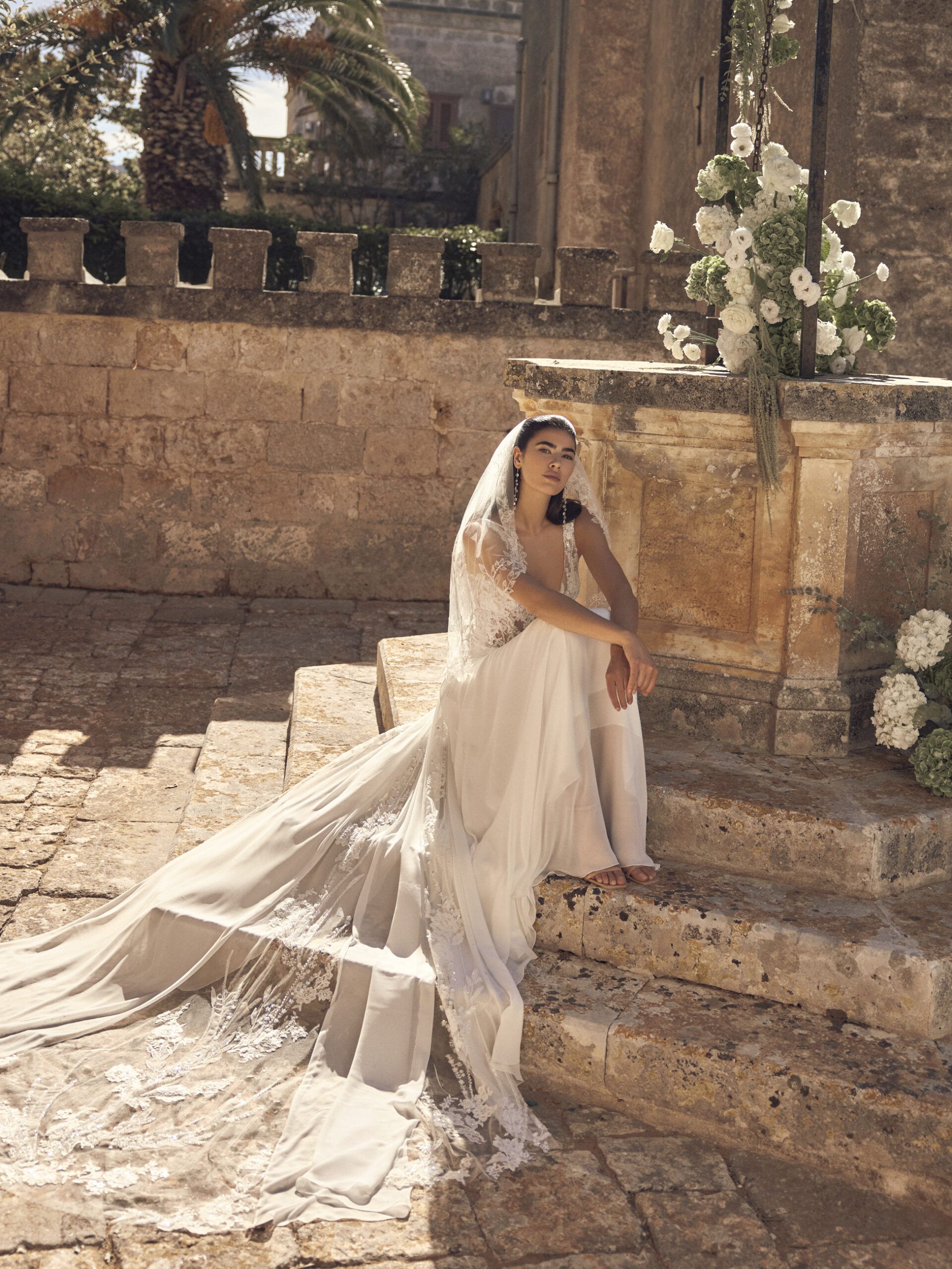 Taft En Tule Mallory Modeca Bruidsjurken Trouwjurken Unique Elegant Simplicity Modern 2