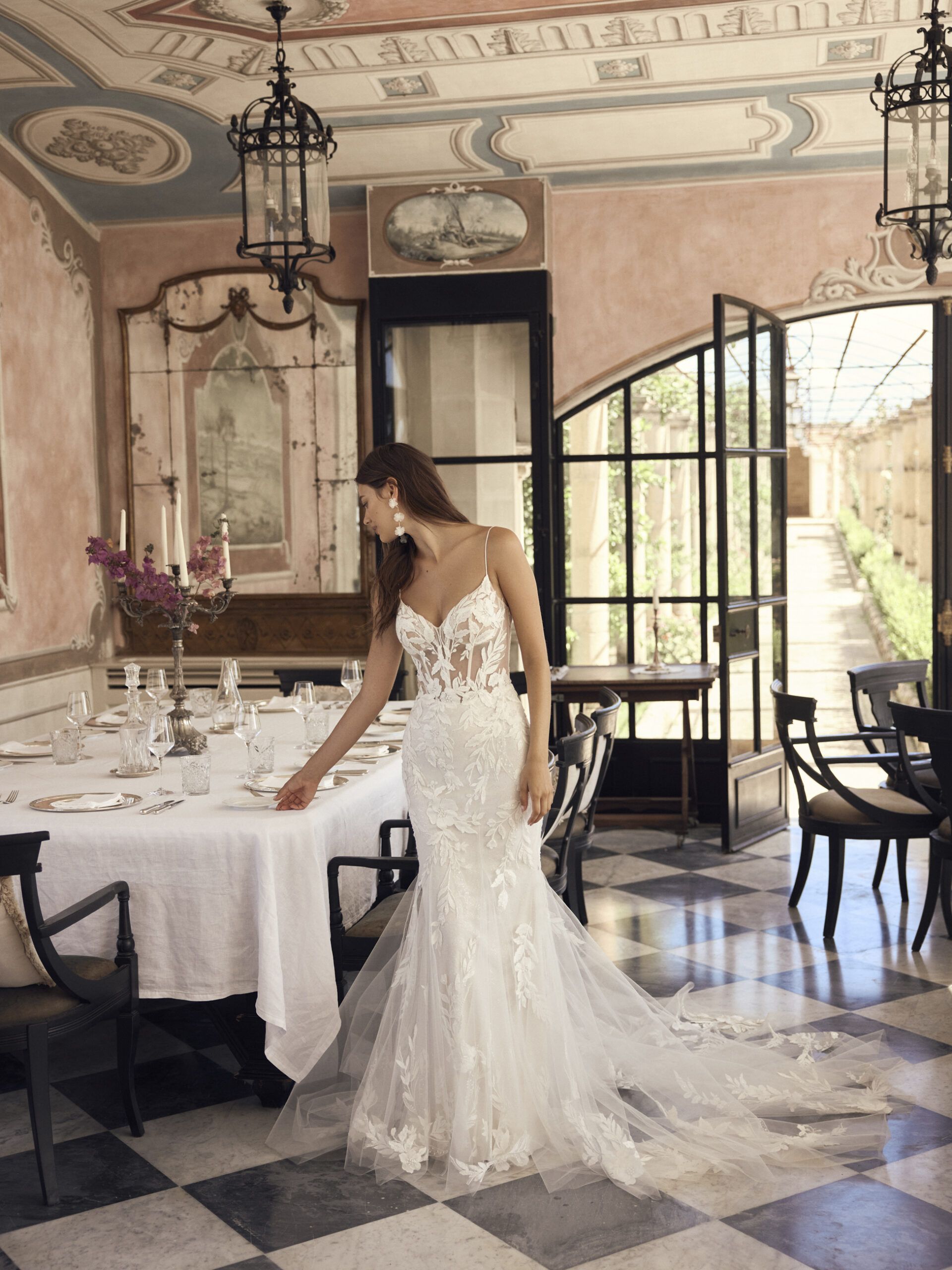 Taft En Tule Mavara Modeca Bruidsjurken Trouwjurken Unique Elegant Simplicity Modern