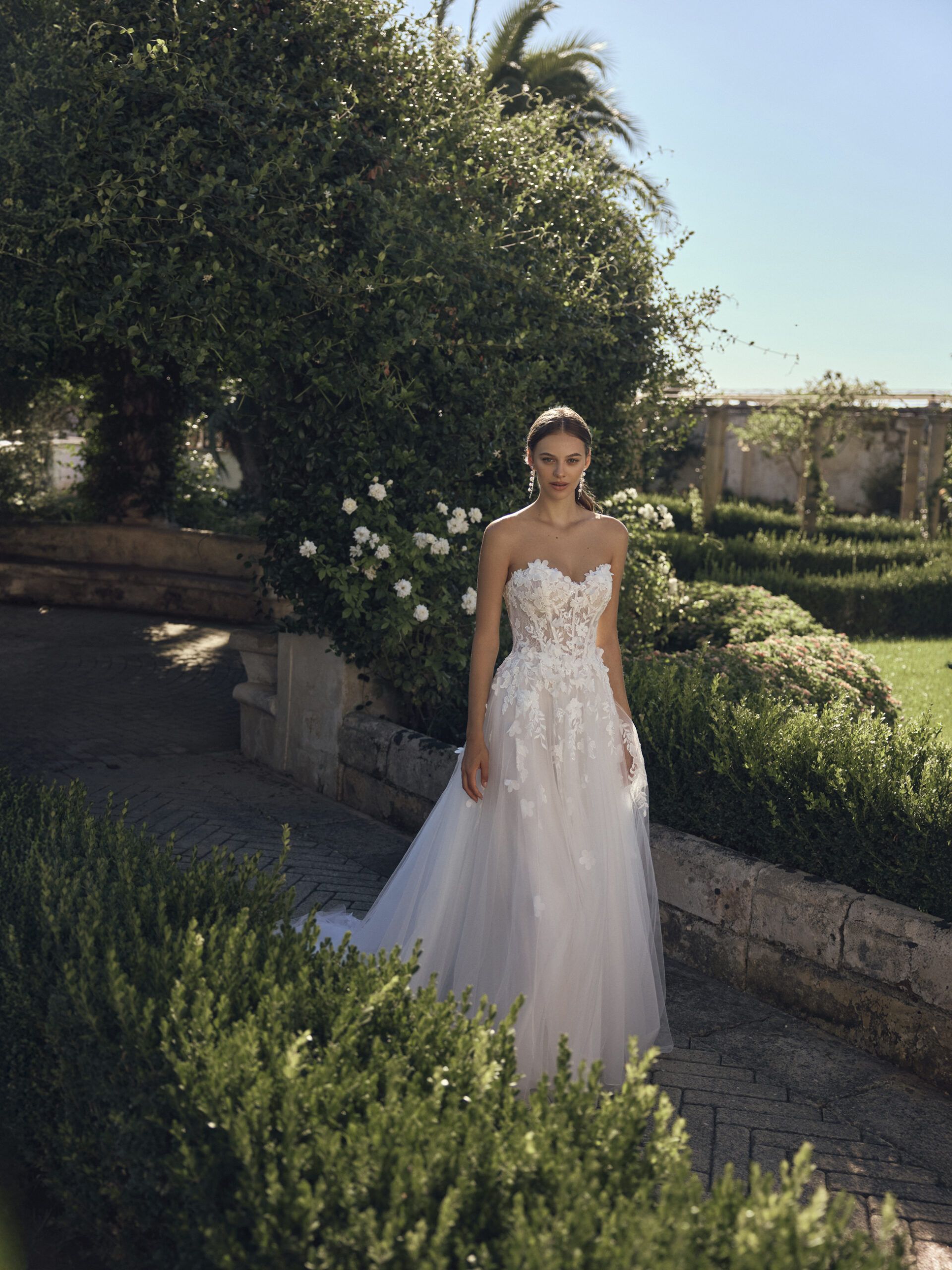 Taft En Tule Melvine Modeca Bruidsjurken Trouwjurken Unique Elegant Simplicity Modern 5