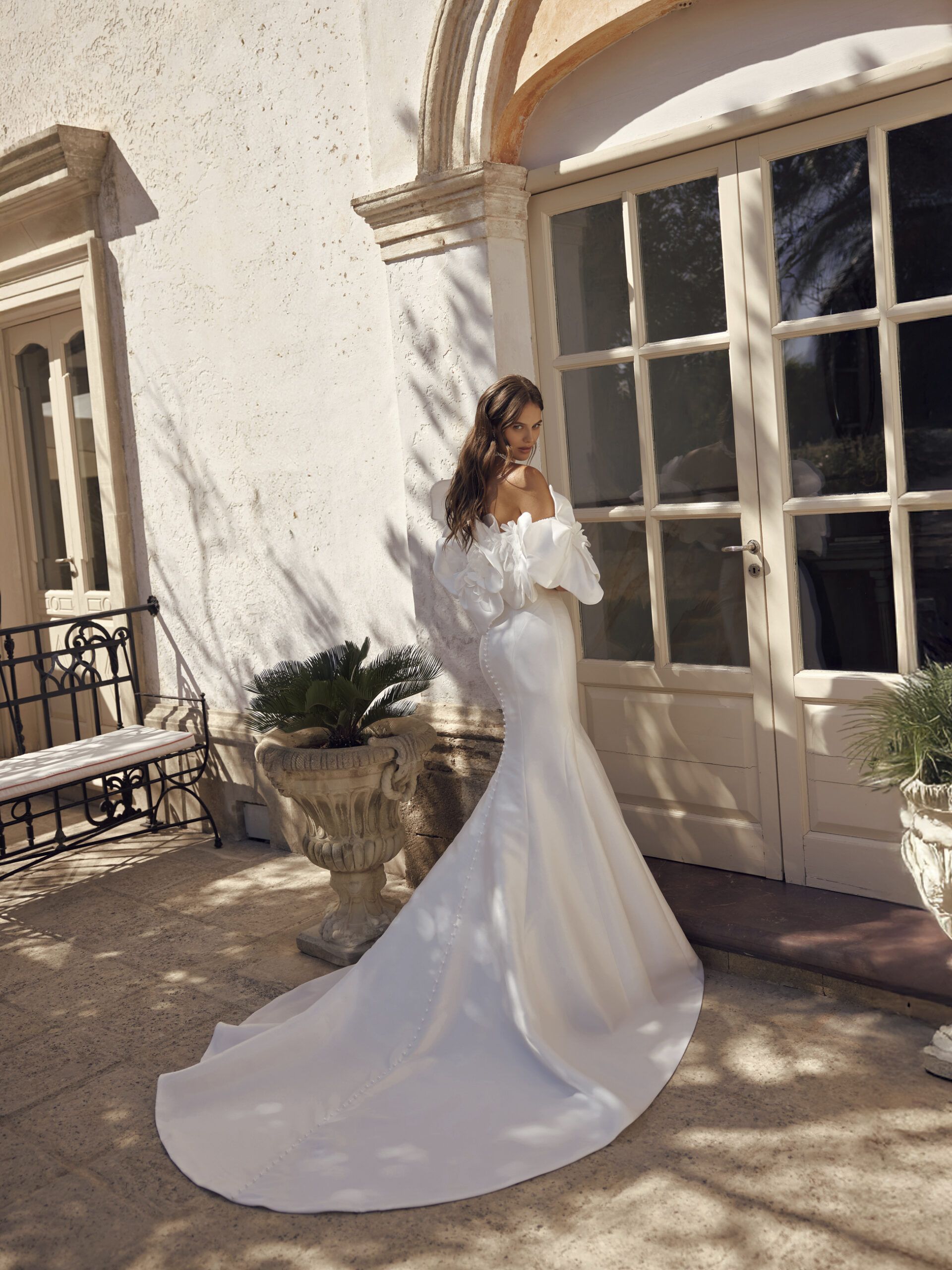 Taft En Tule Milanka Modeca Bruidsjurken Trouwjurken Unique Elegant Simplicity Modern 3