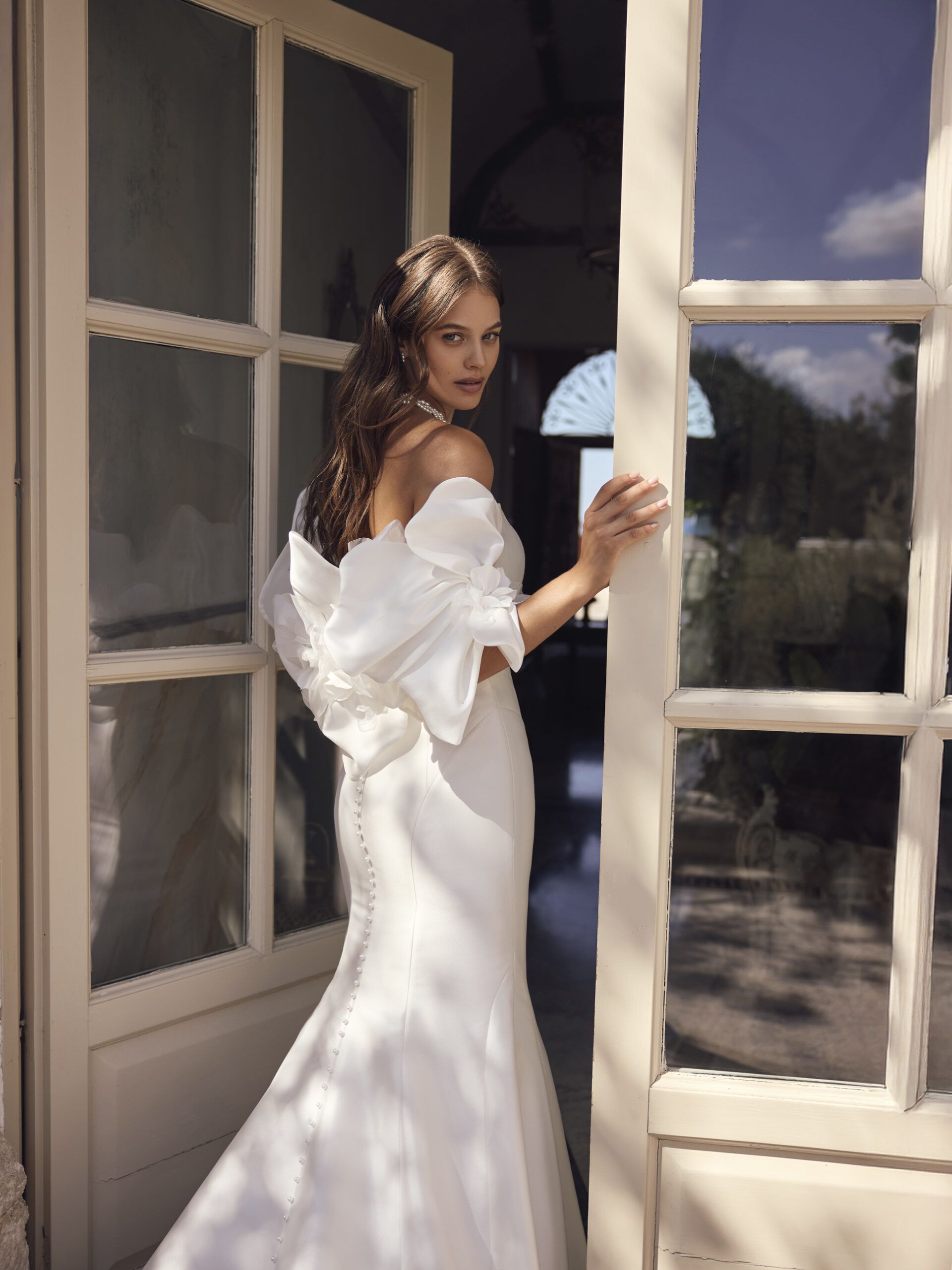 Taft En Tule Milanka Modeca Bruidsjurken Trouwjurken Unique Elegant Simplicity Modern 4