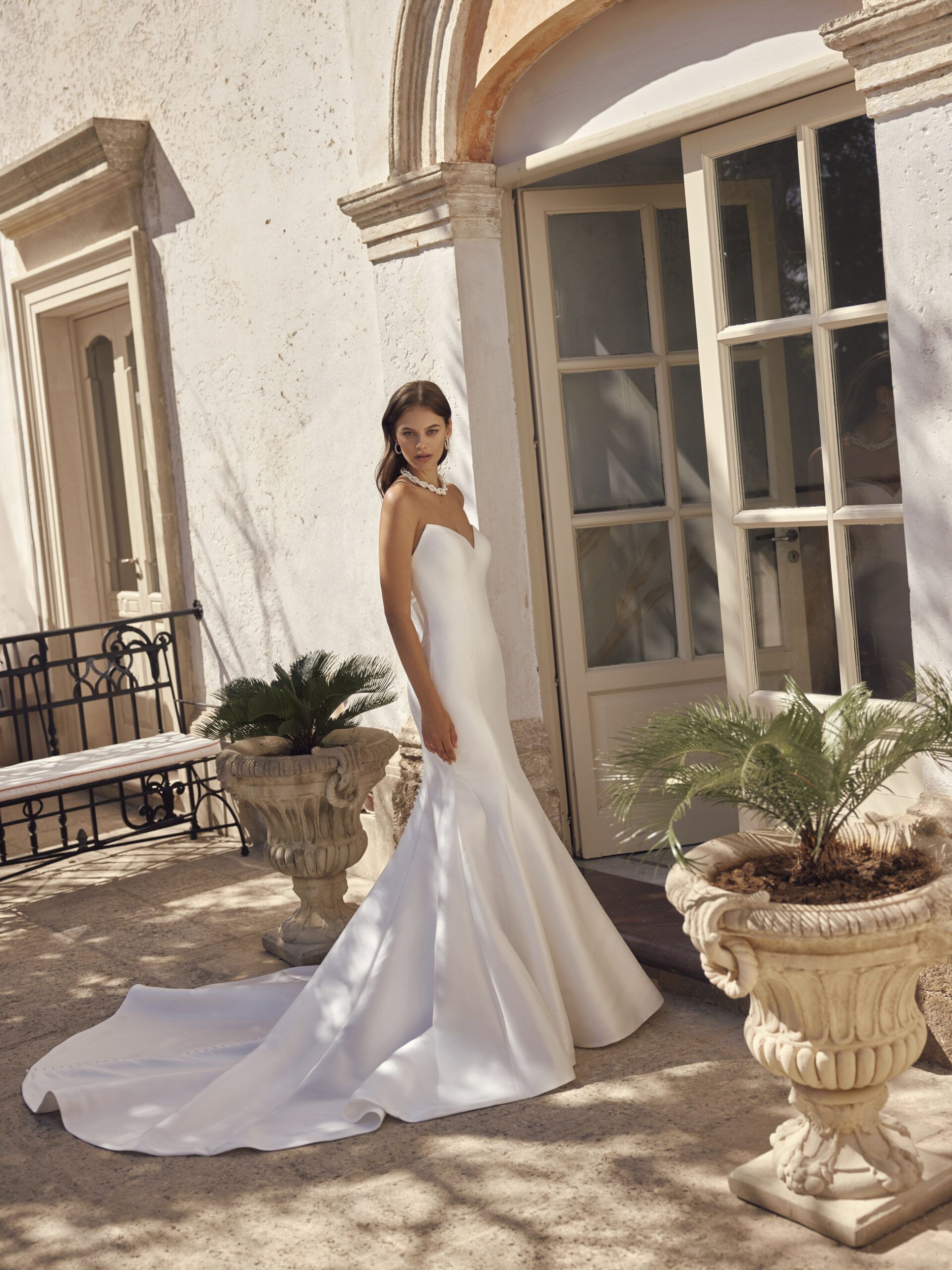 Taft En Tule Milanka Modeca Bruidsjurken Trouwjurken Unique Elegant Simplicity Modern 5