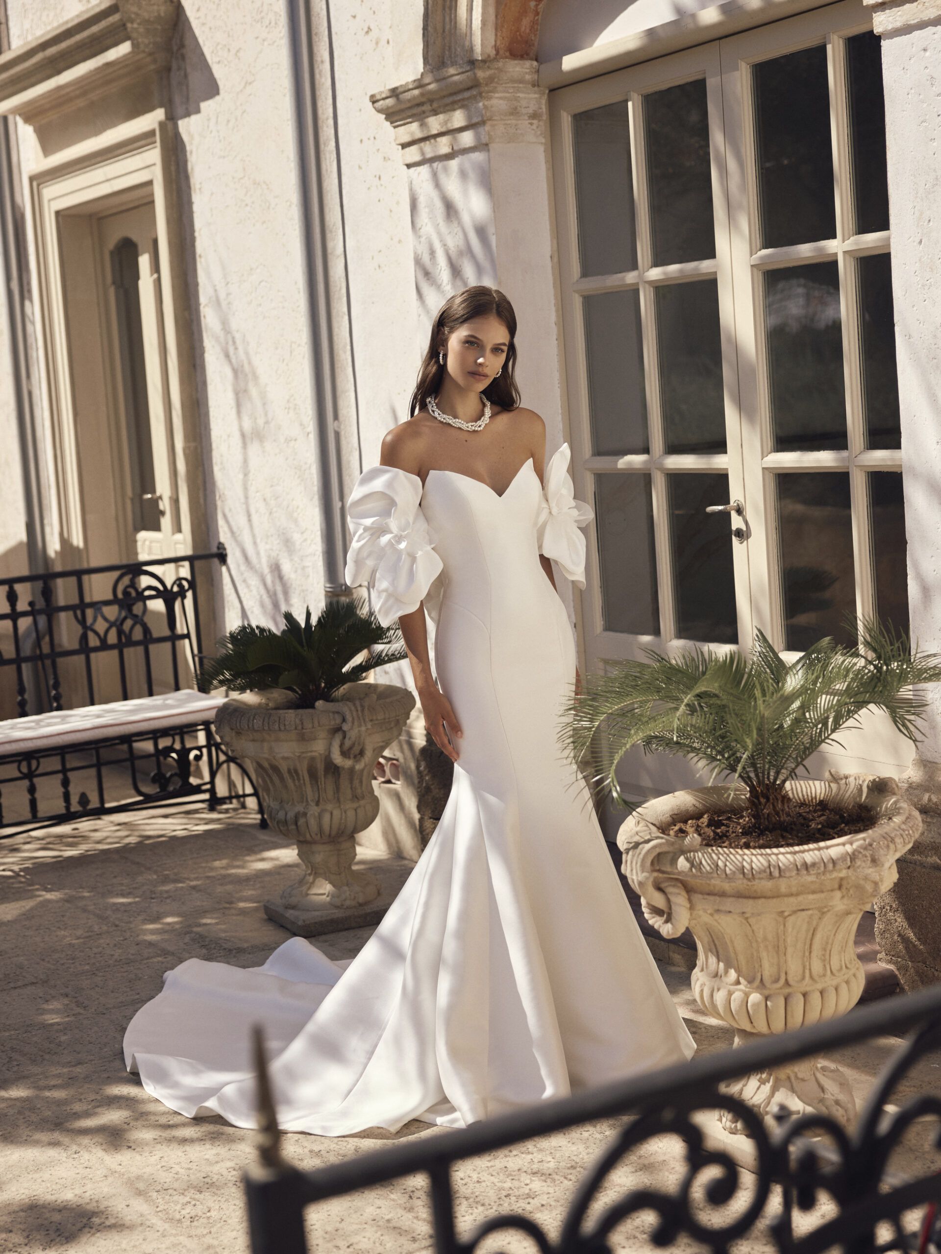 Taft En Tule Milanka Modeca Bruidsjurken Trouwjurken Unique Elegant Simplicity Modern