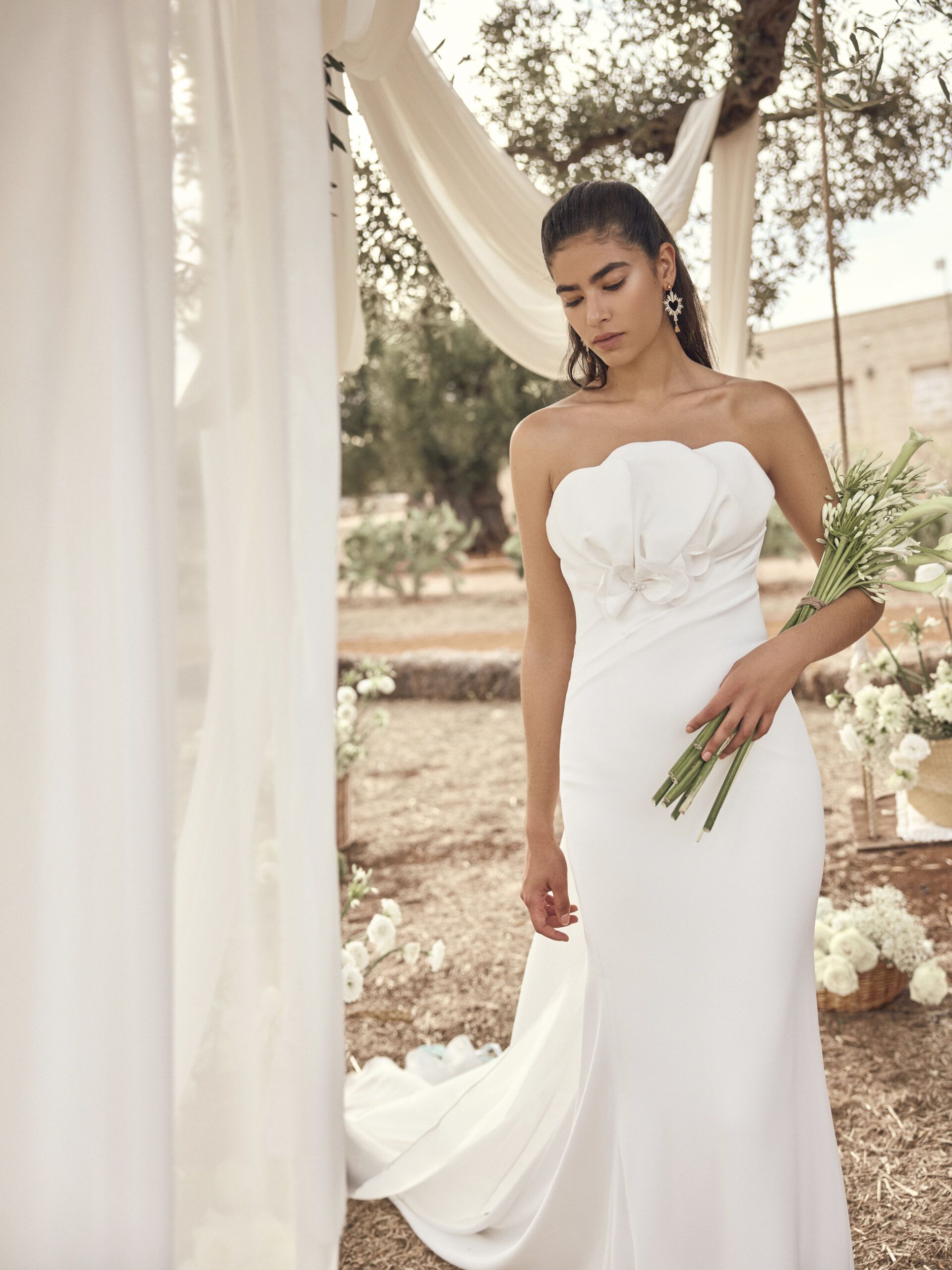 Taft En Tule Mona Modeca Bruidsjurken Trouwjurken Unique Elegant Simplicity Modern 4
