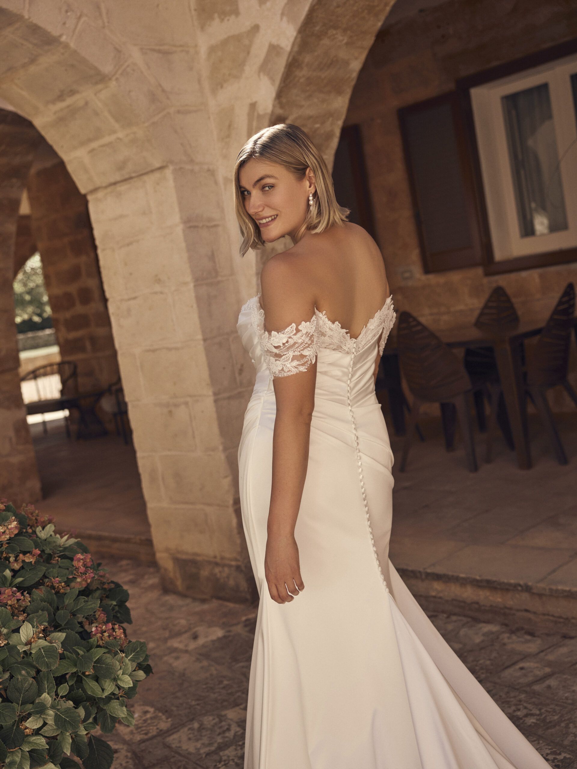 Taft En Tule Naomi Modeca Bruidsjurken Trouwjurken Unique Elegant Simplicity Modern
