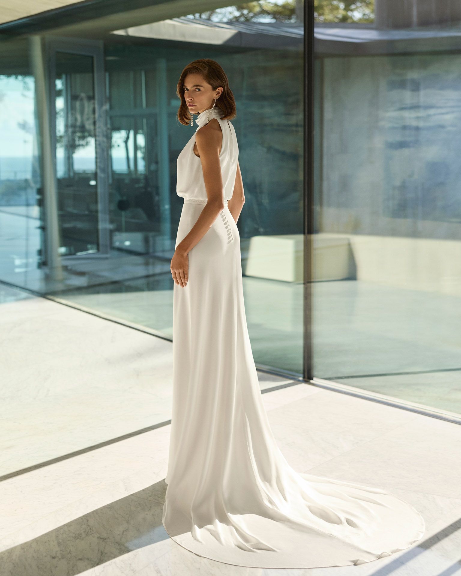 Taft En Tule Gialda Rosa Clará Bruidsjurk Trouwjurk Halterhals Minimalistisch Modern Elegant Fit & Flare Tijdloos Luxe Bruidsmode 2
