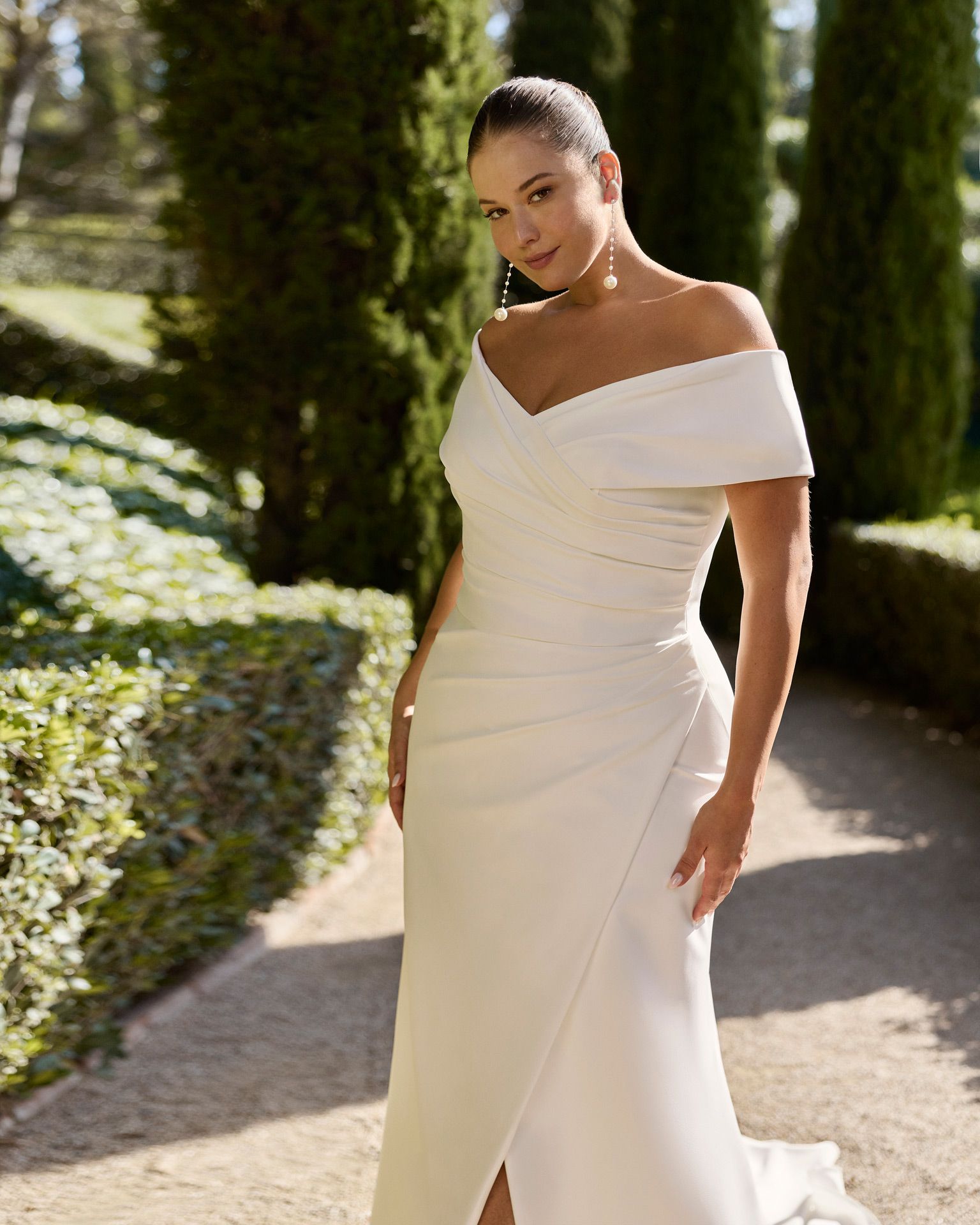 Taft En Tule Kalypso Rosa Clará Rosa Clará Platinum Bruidsjurk Trouwjurk Romantisch Luxe Klassiek Statement 1