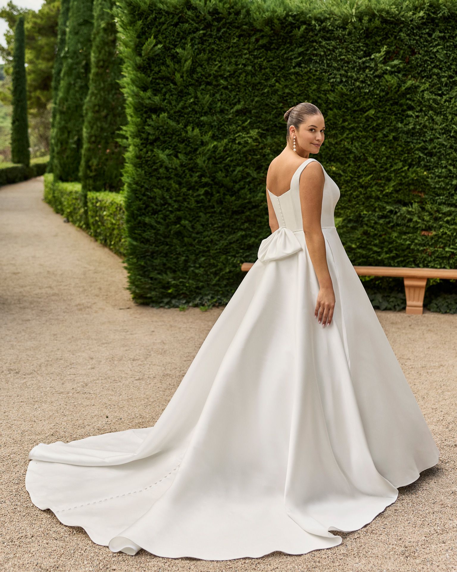 Taft En Tule Kilian Rosa Clará Rosa Clará Platinum Bruidsjurk Trouwjurk Romantisch Luxe Klassiek Statement