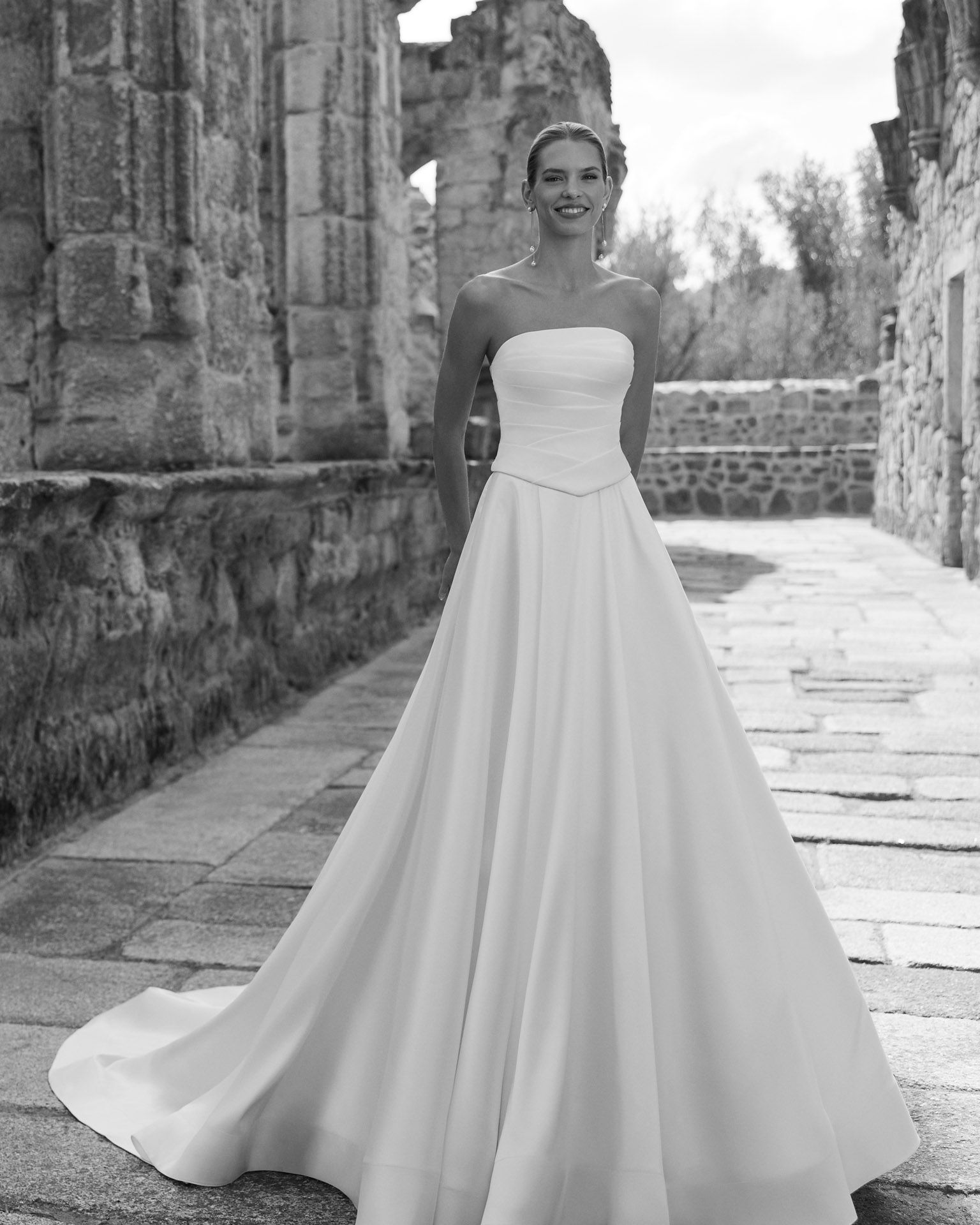 Taft En Tule Priscy Rosa Clará Rosa Clará Platinum Bruidsjurk Trouwjurk Romantisch Luxe Klassiek Statement 1