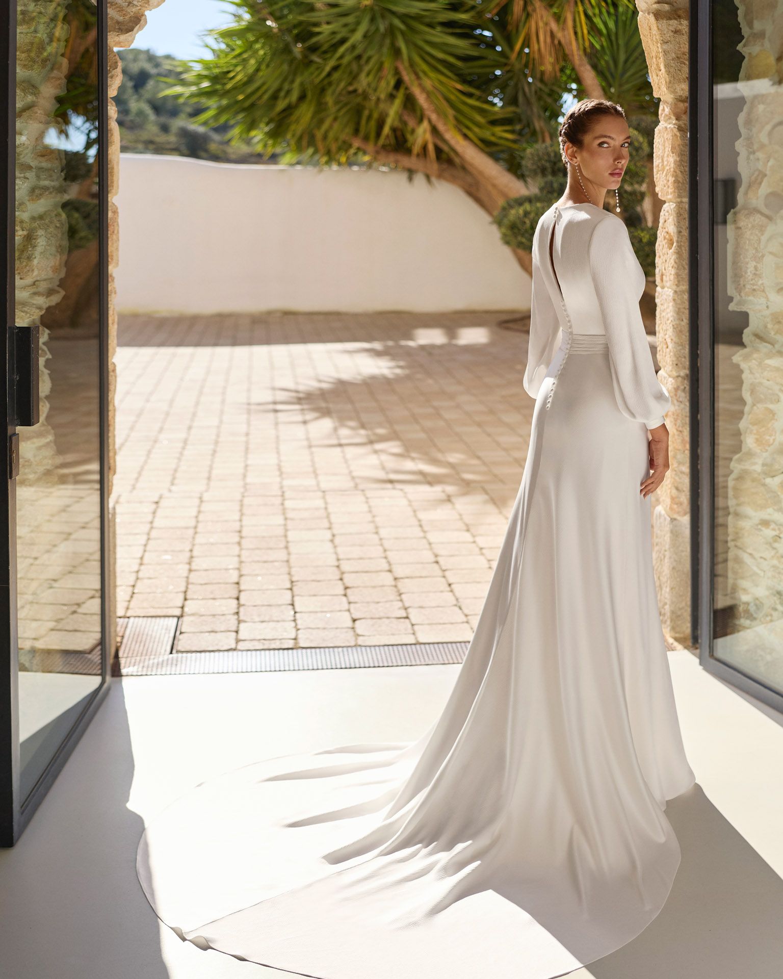 Taft En Tule Rafaela Aire Barcelona Bruidsjurk Trouwjurk Mermaid Fit & Flare Lange Mouwen Vierkante Halslijn Bloemenkant Elegant Sophisticated Tijdloos2