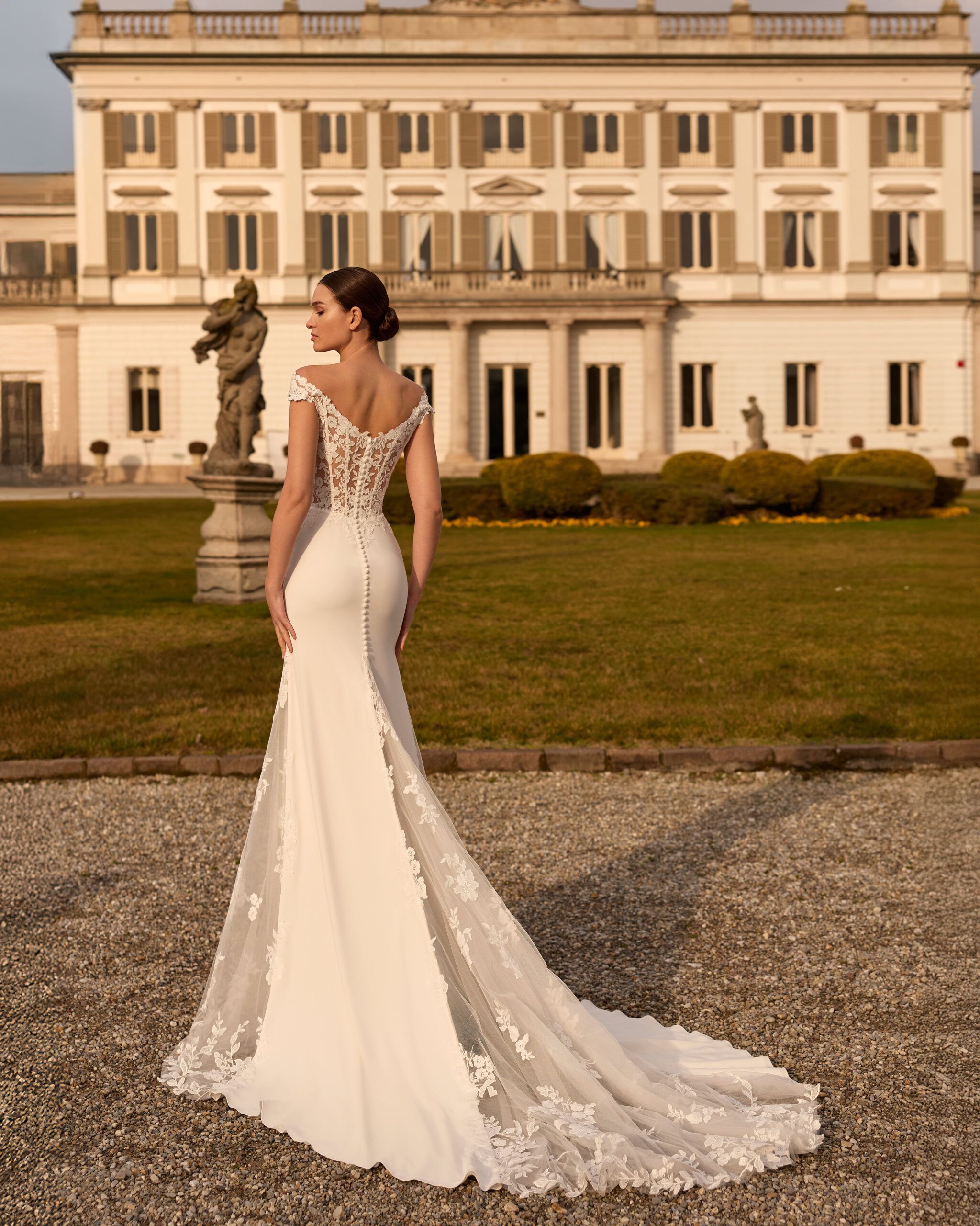 Taft En Tule Amapola Alberto Palatchi Bruidsjurk Trouwjurk Romantisch Luxe Klassiek Statement Wedding Dress 1 (3)