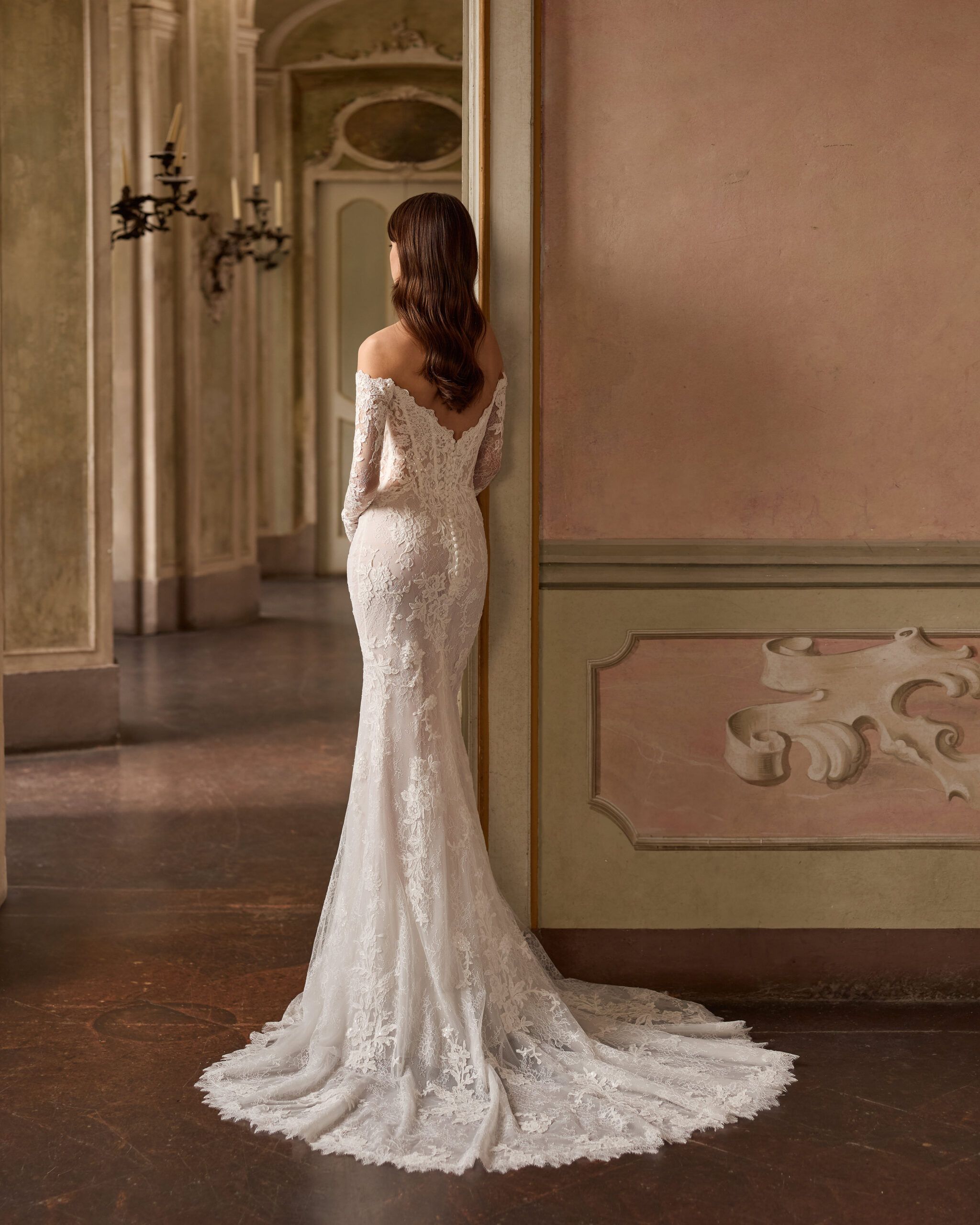 Taft En Tule Ixora Alberto Palatchi Bruidsjurk Trouwjurk Romantisch Luxe Klassiek Statement Wedding Dress (2)