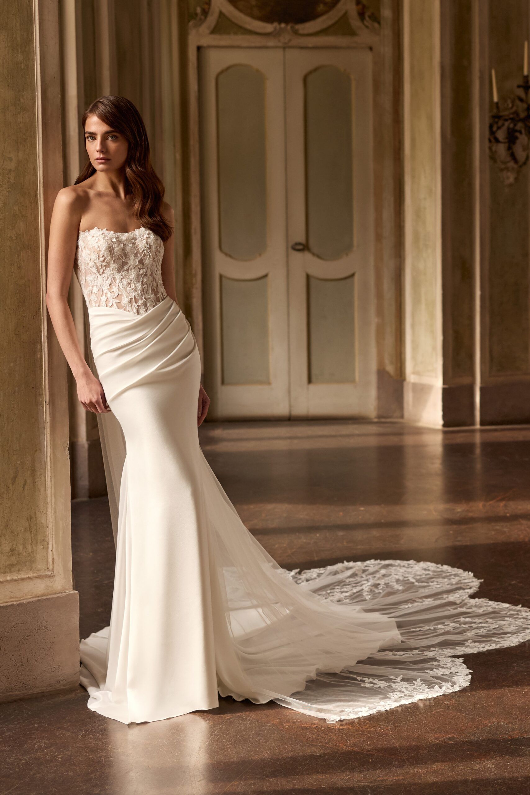 Taft En Tule Pansy Alberto Palatchi Bruidsjurk Trouwjurk Romantisch Luxe Klassiek Statement Wedding Dress (4)