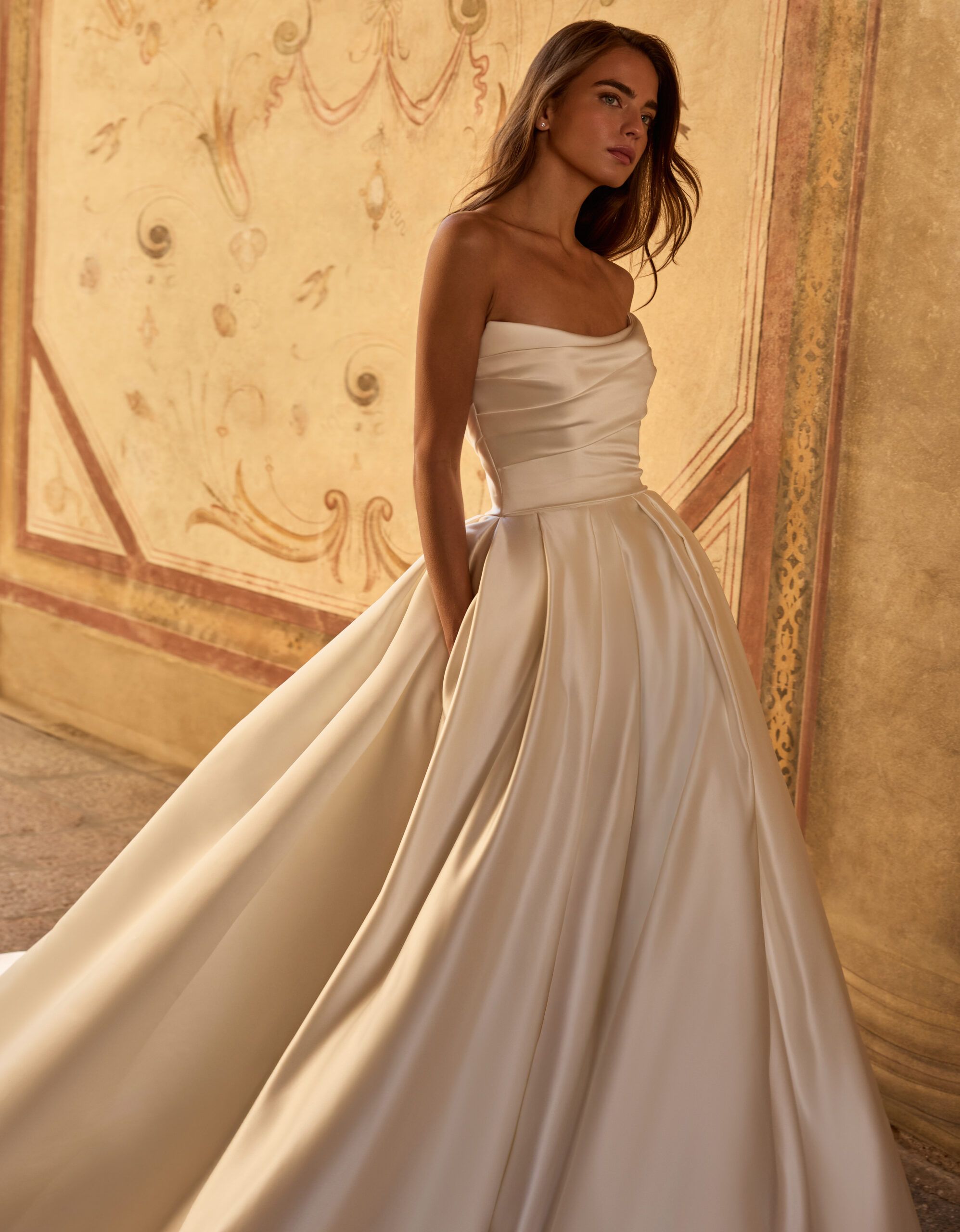 Taft En Tule Selena Alberto Palatchi Bruidsjurk Trouwjurk Romantisch Luxe Klassiek Statement Wedding Dress (3)