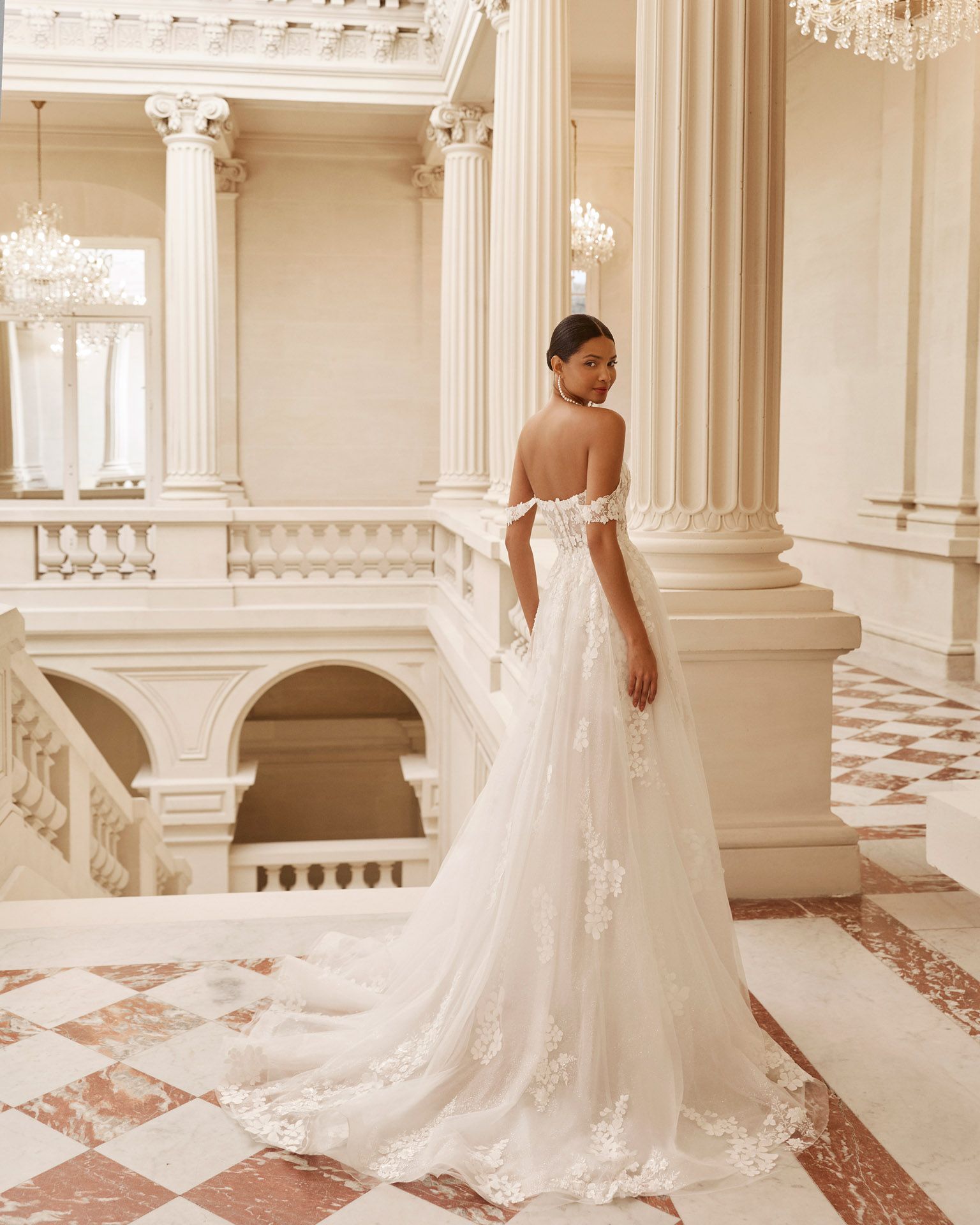 Taft En Tule Alicia Rosa Clará Rosa Clará Platinum Bruidsjurk Trouwjurk Romantisch Luxe Klassiek Statement Wedding Dress 1 (1)