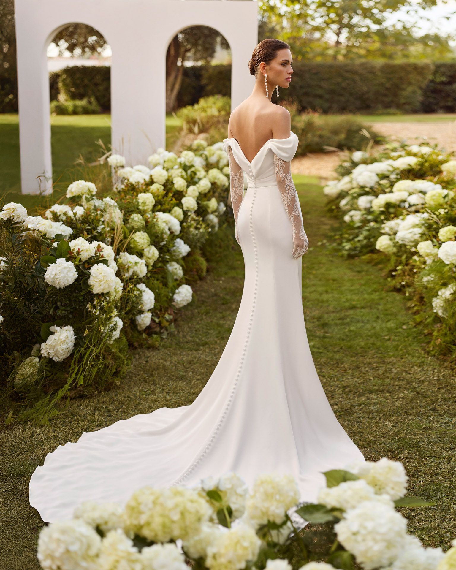 Taft En Tule Nahe Rosa Clará Rosa Clará Platinum Bruidsjurk Trouwjurk Romantisch Luxe Klassiek Statement Wedding Dress 1