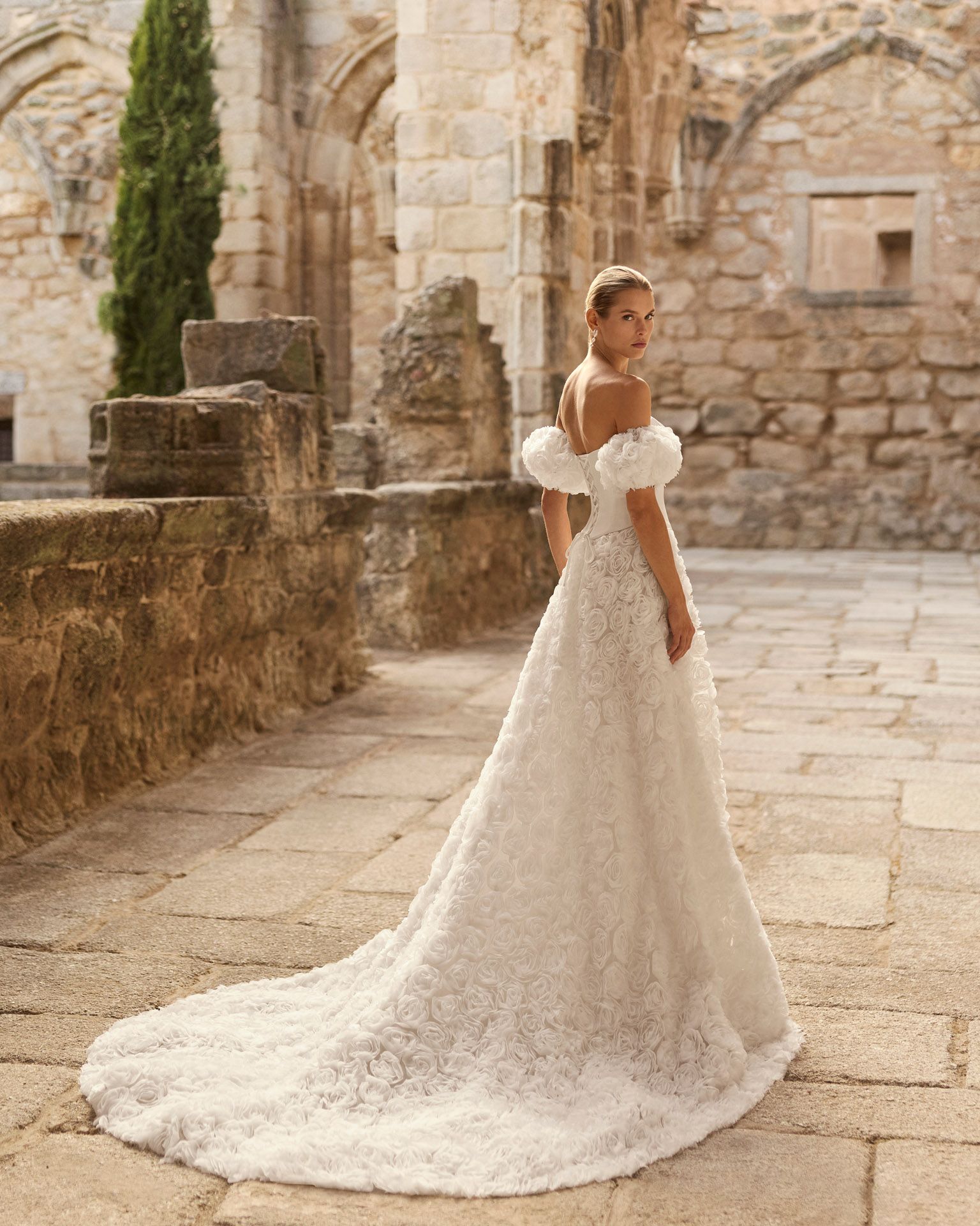 Taft En Tule Pisa Rosa Clará Rosa Clará Platinum Bruidsjurk Trouwjurk Romantisch Luxe Klassiek Statement Wedding Dress 6