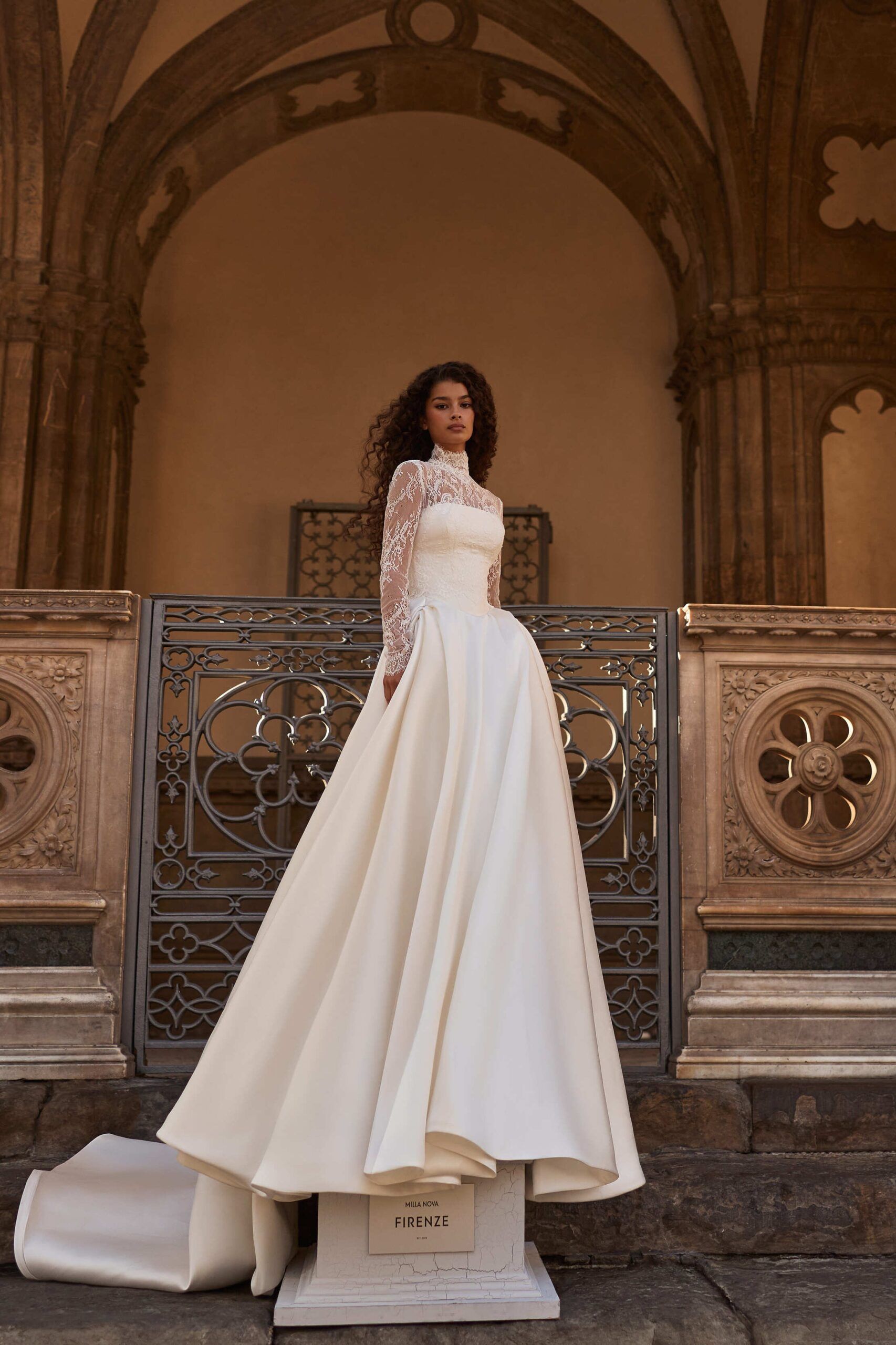Taft En Tule Thessar Milla Nova White & Lace Bruidsjurken Trouwjurken Gorgeous Bride Weddingtrends (3)