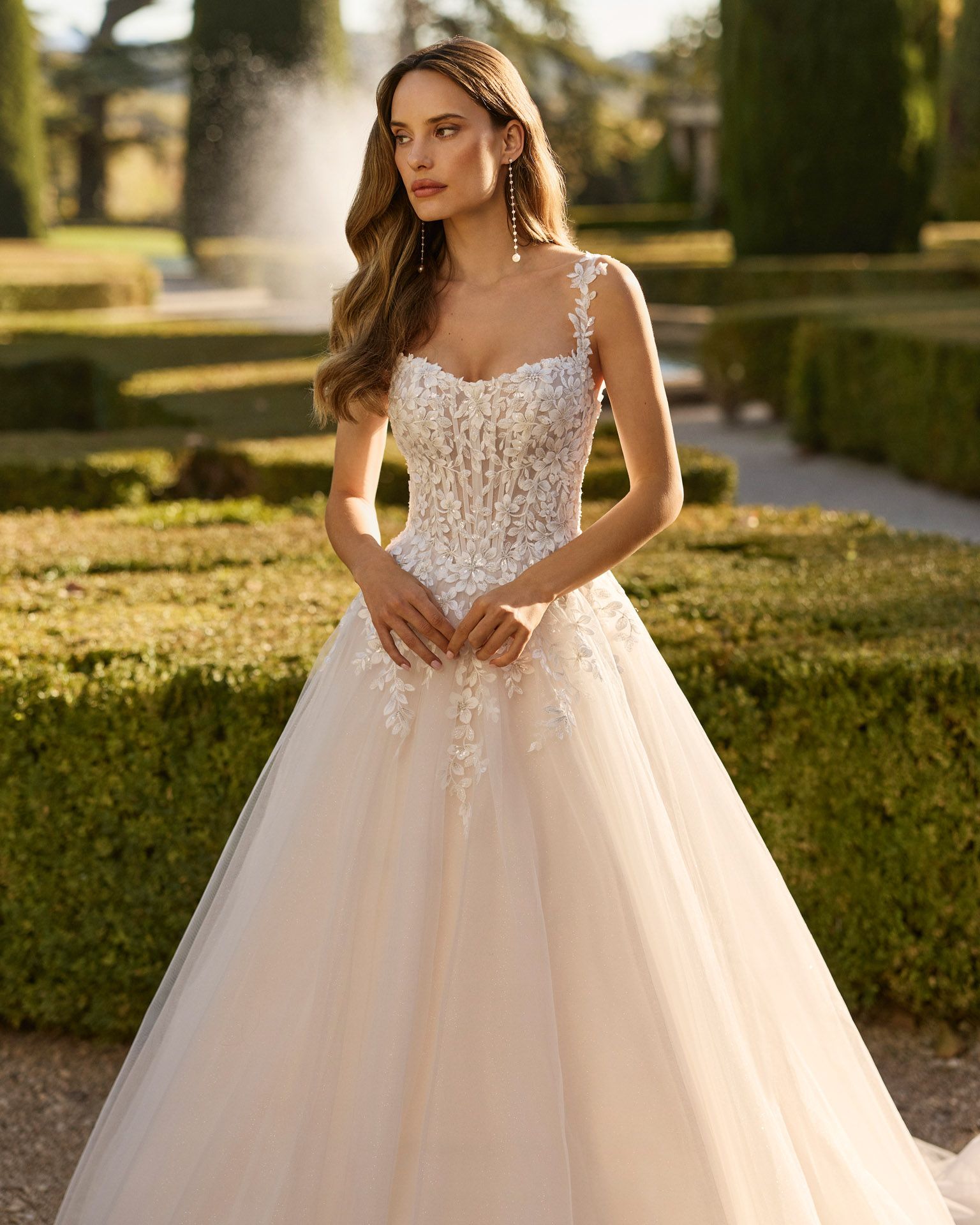 Taft En Tule Xeila Rosa Clará Rosa Clará Platinum Bruidsjurk Trouwjurk Romantisch Luxe Klassiek Statement 1