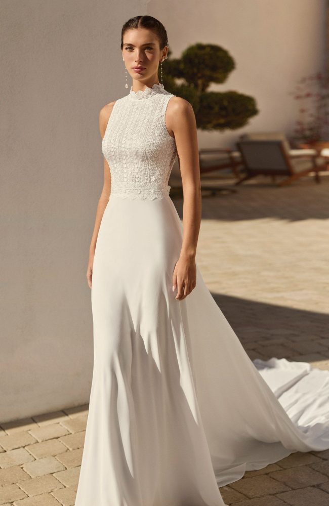 Taft En Tule Raven Aire Barcelona Bruidsjurk Trouwjurk V Hals Lange Mouwen Minimalistisch Modern Strakke Pasvorm Tijdloos Elegant Boho